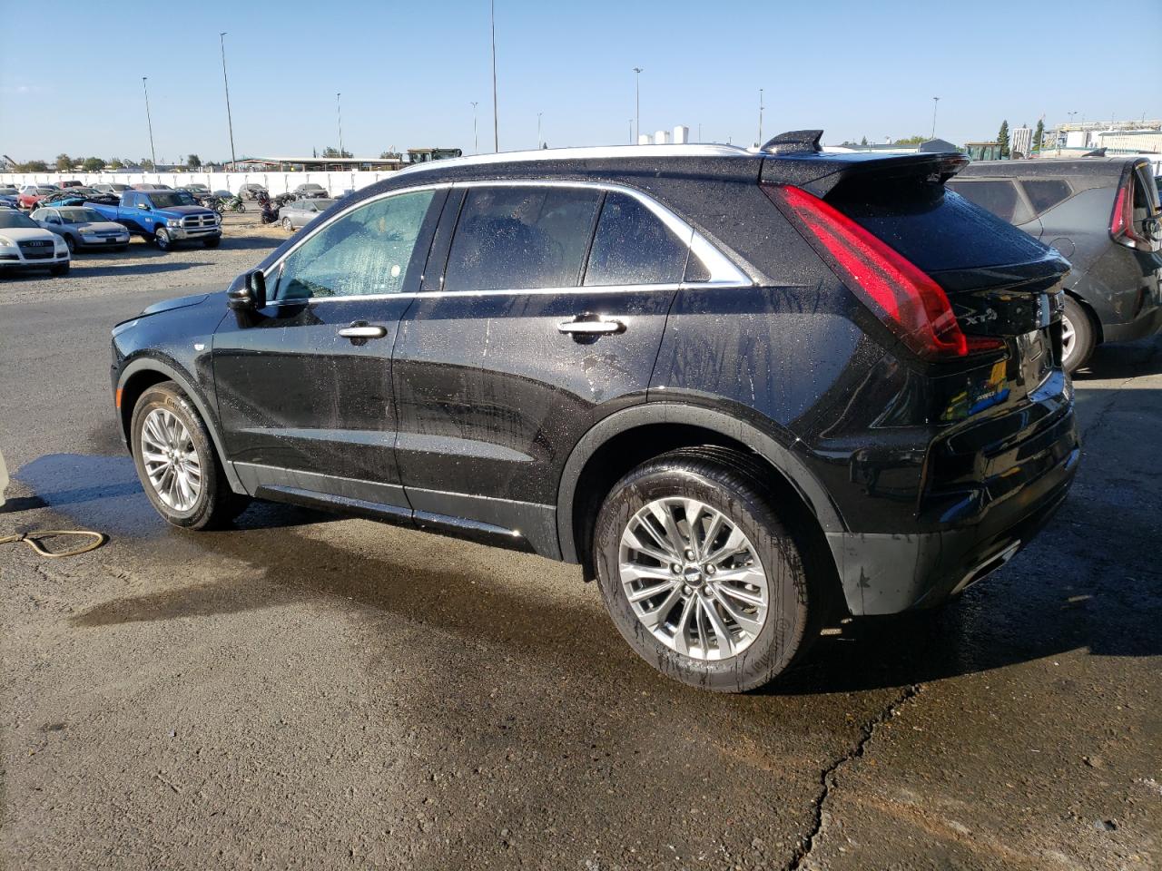 VIN 1GYFZDR49RF128402 2024 CADILLAC XT4 no.2