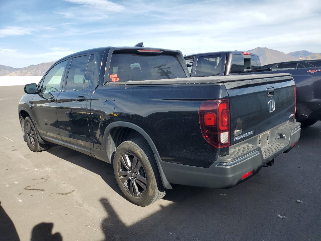 5FPYK3F18HB018684 2017 HONDA RIDGELINE - Image 2