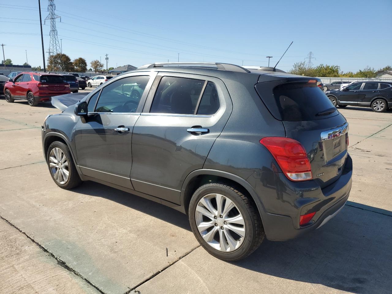2020 Chevrolet Trax - Image 2