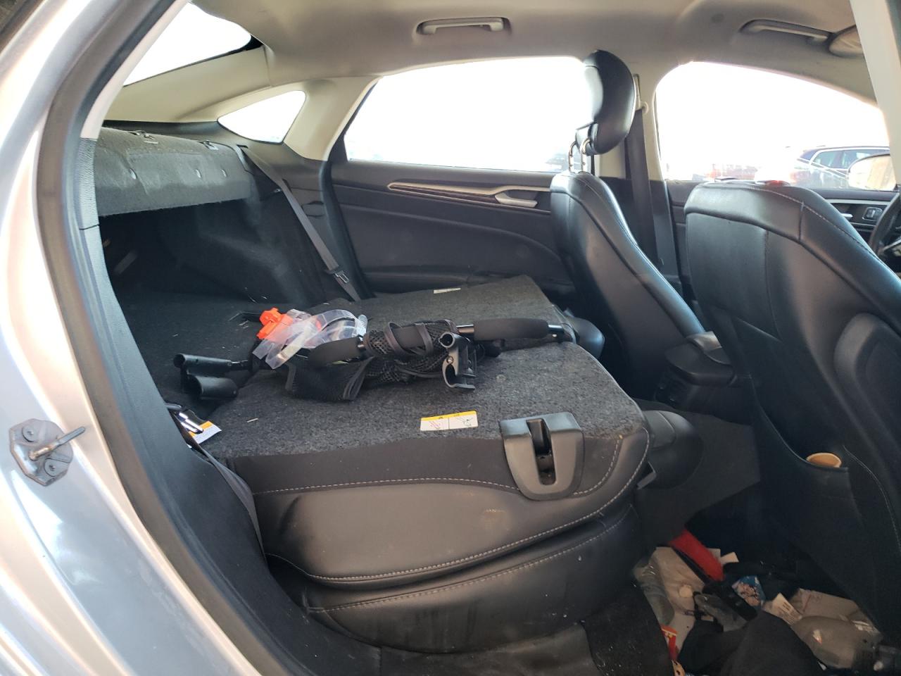 2014 Ford Fusion Se Hybrid VIN: 3FA6P0LU2ER333205 Lot: 76539644