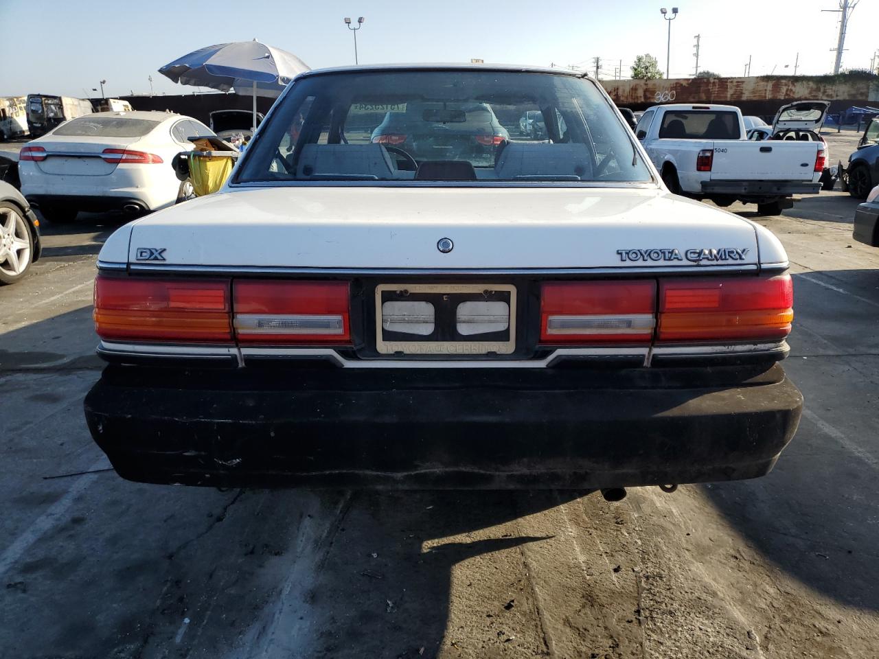 JT2SV21E3L0349179 1990 Toyota Camry Dlx