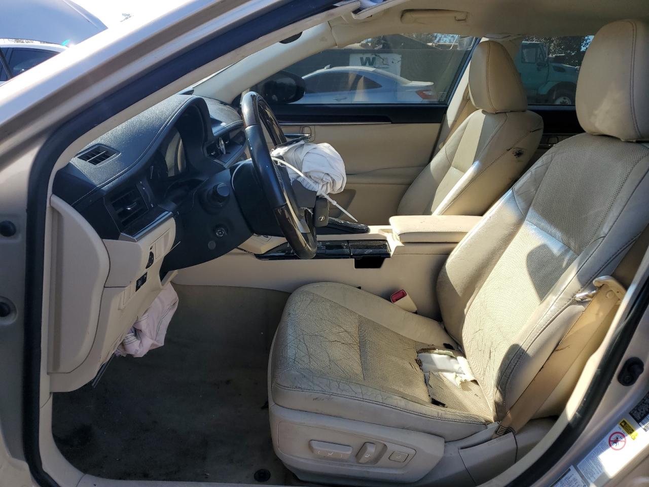 2013 Lexus ES - Image 7