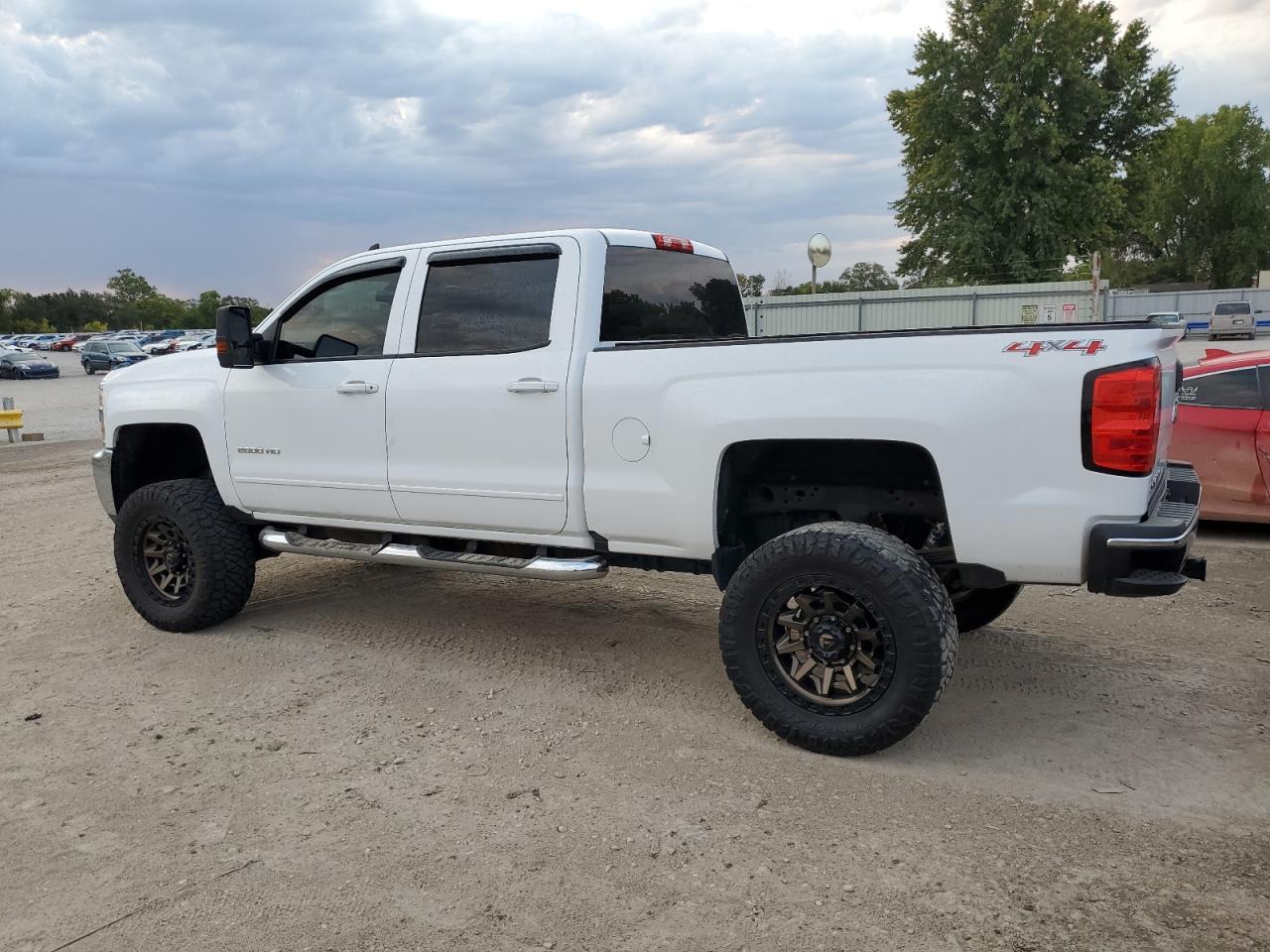2016 Chevrolet Silverado - Image 2