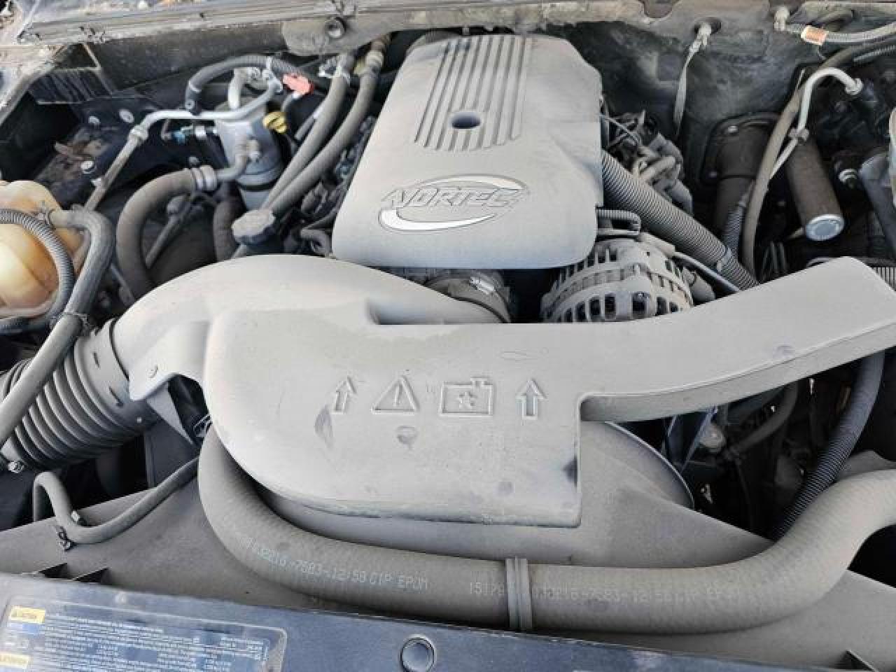 2004 Chevrolet Tahoe - Image 7