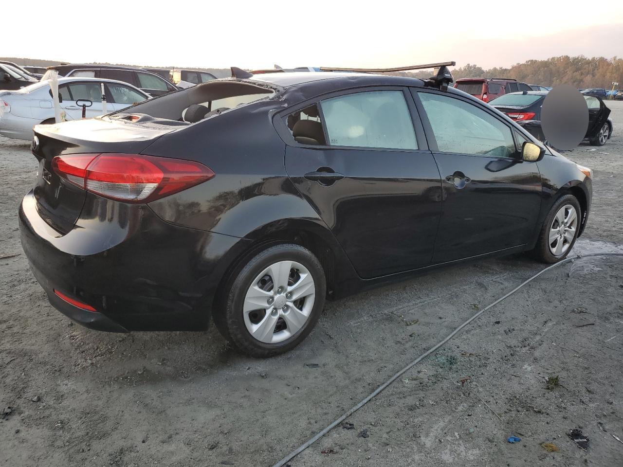 2018 Kia Forte - Image 3