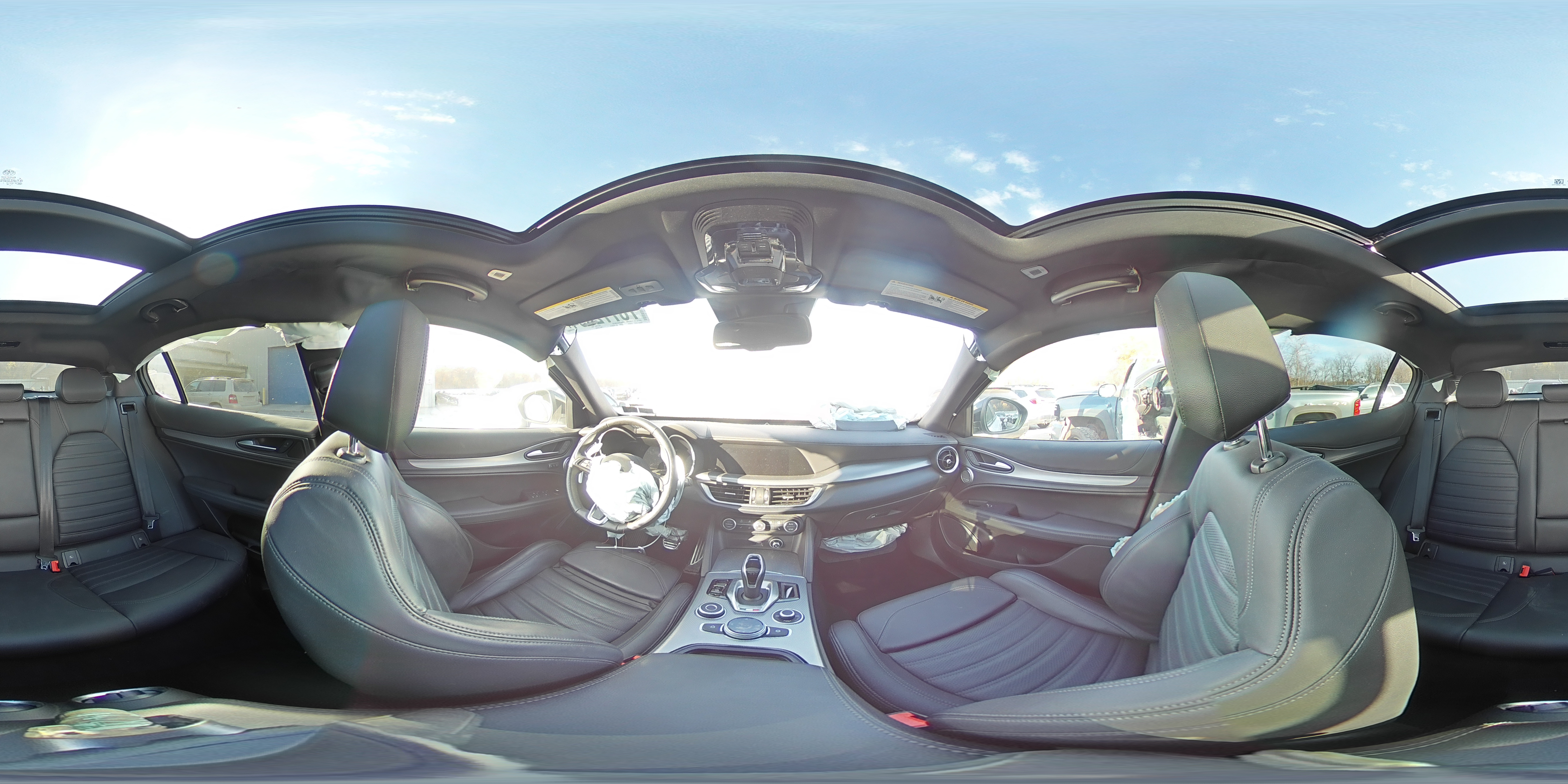 2024 Alfa Romeo Stelvio - Image 15