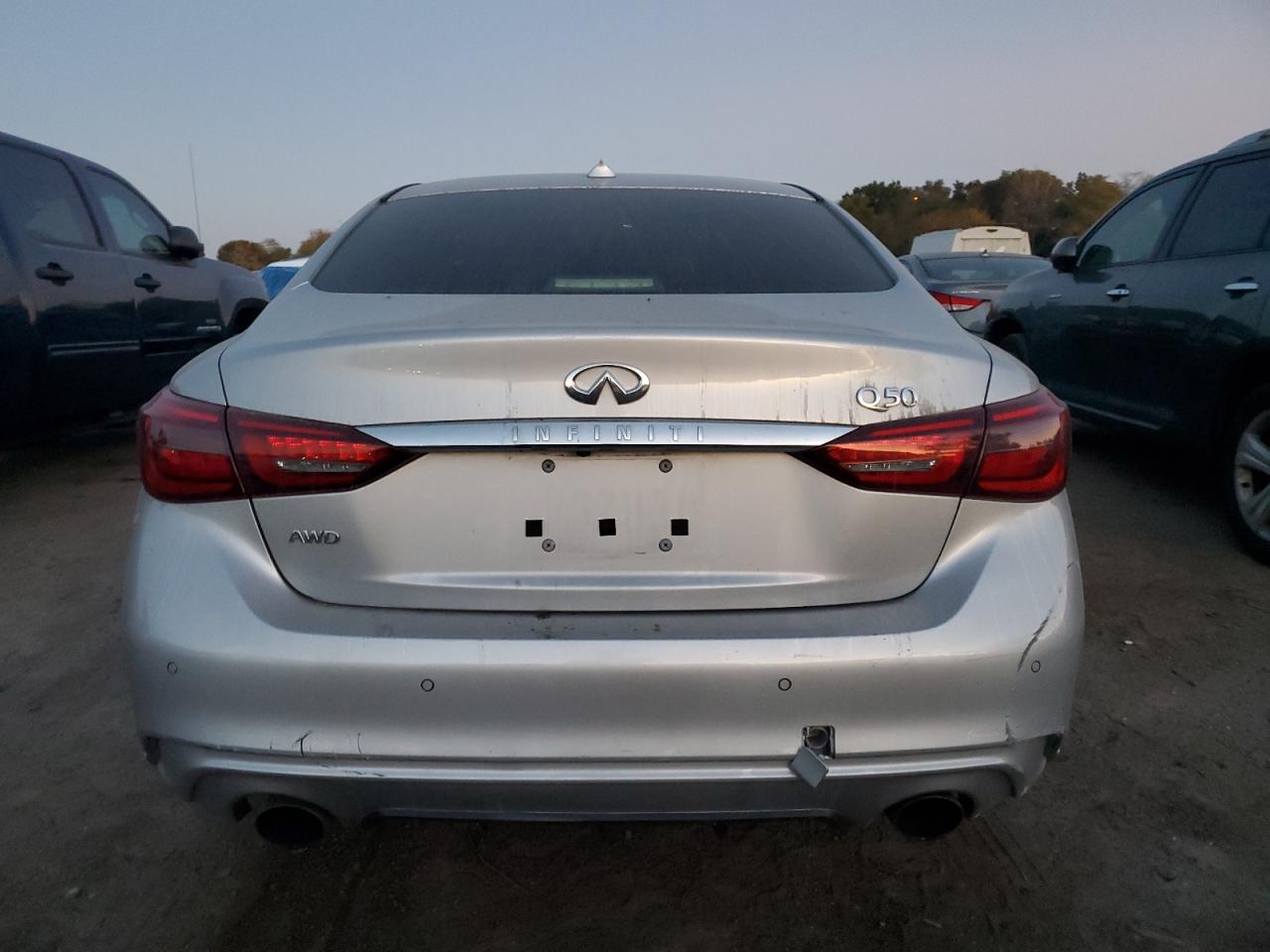 JN1EV7AR7KM559038 2019 Infiniti Q50 Luxe