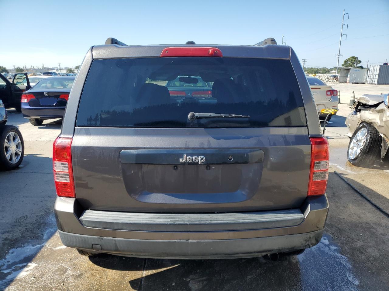 1C4NJPBB3GD583158 2016 Jeep Patriot Sport