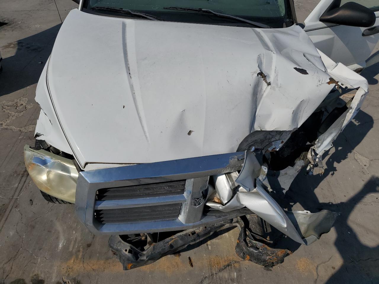 2005 Dodge Dakota - Image 11