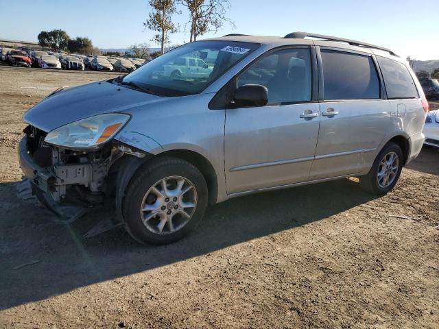 2004 Toyota Sienna Le