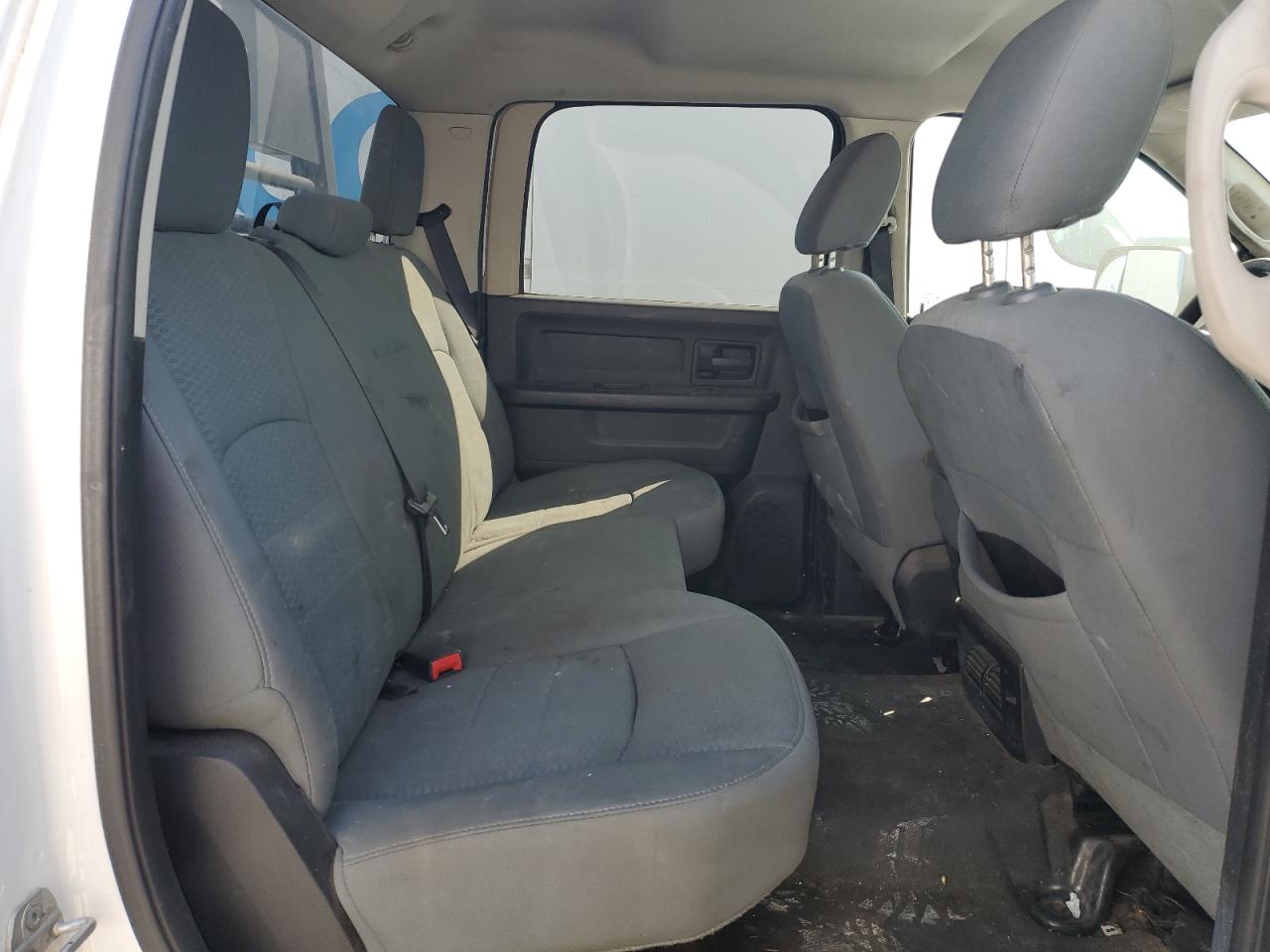 2013 RAM 3500 - Image 10