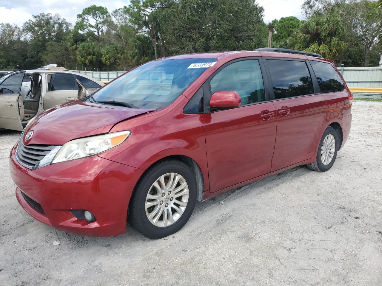 2011 Toyota Sienna - Image 1