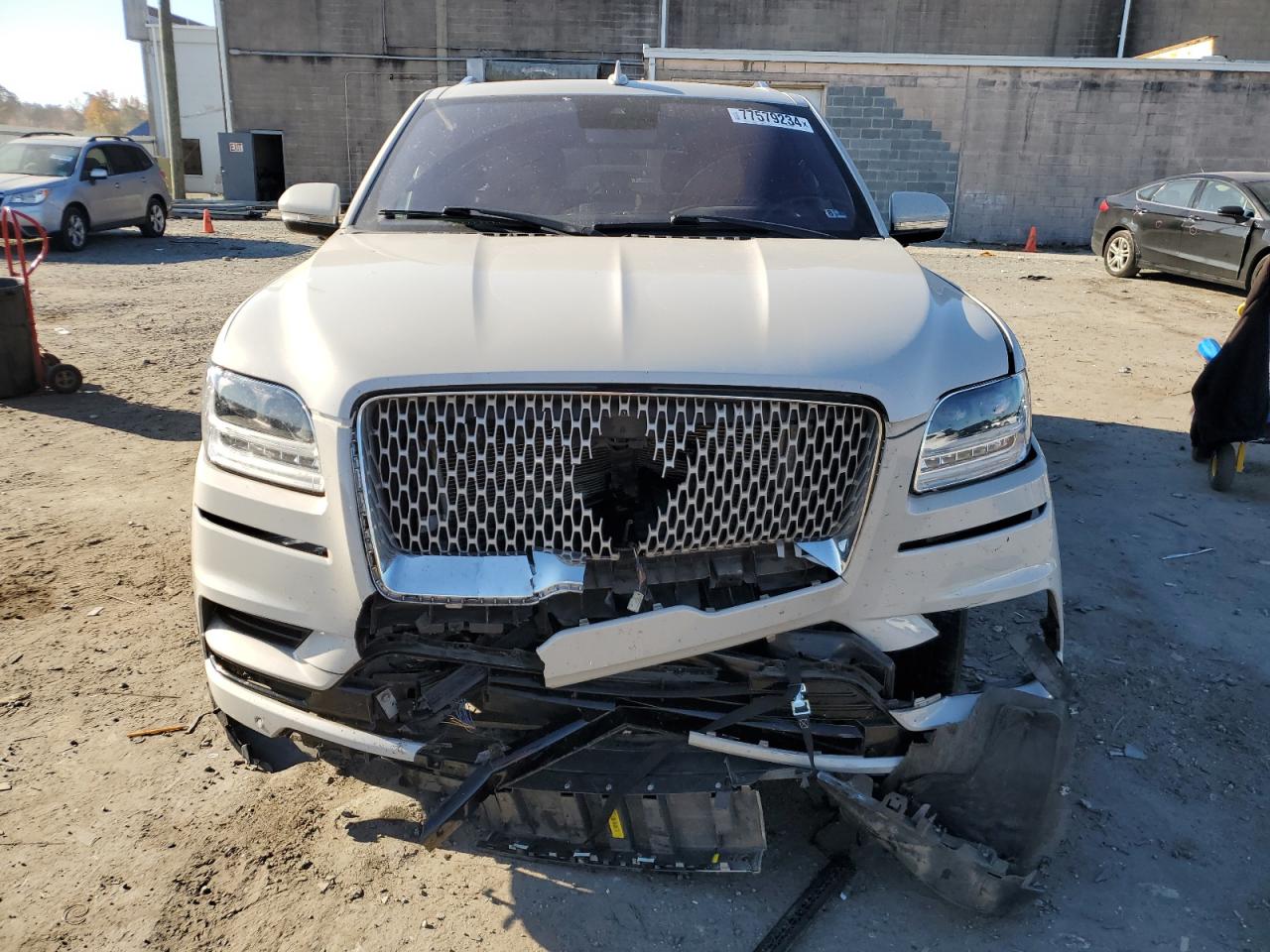 2020 Lincoln Navigator - Image 5
