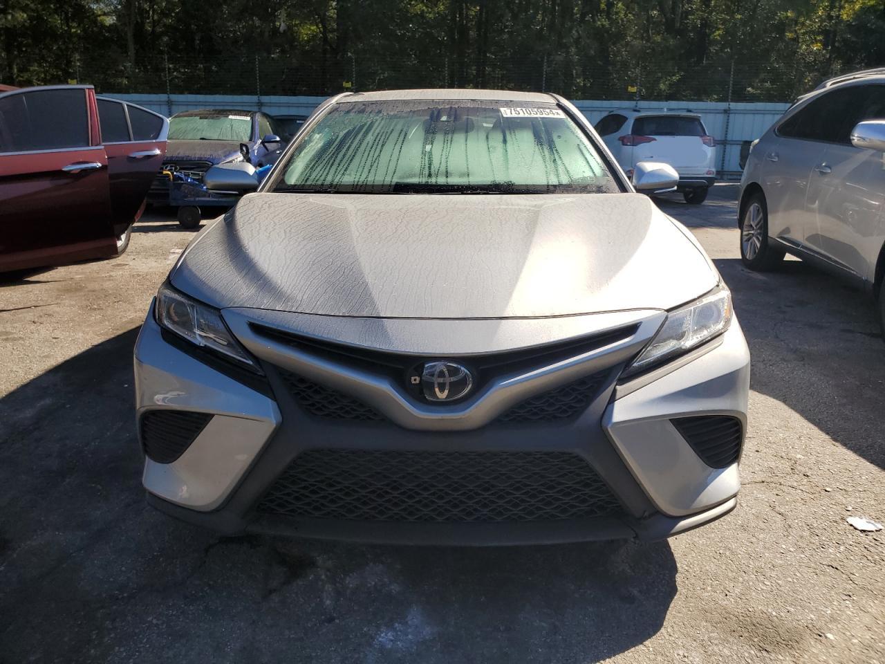 4T1B11HK5JU133120 2018 Toyota Camry L