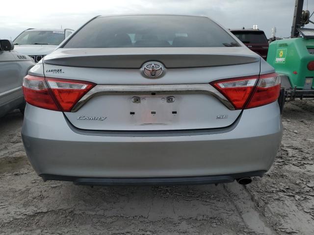  TOYOTA CAMRY 2015 Серебристый