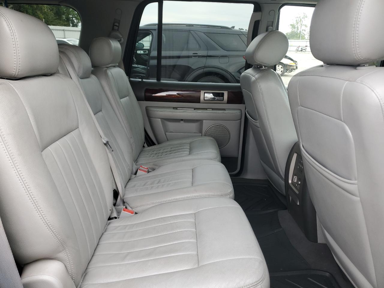 2004 Lincoln Navigator VIN: 5LMFU27R44LJ12389 Lot: 73941144