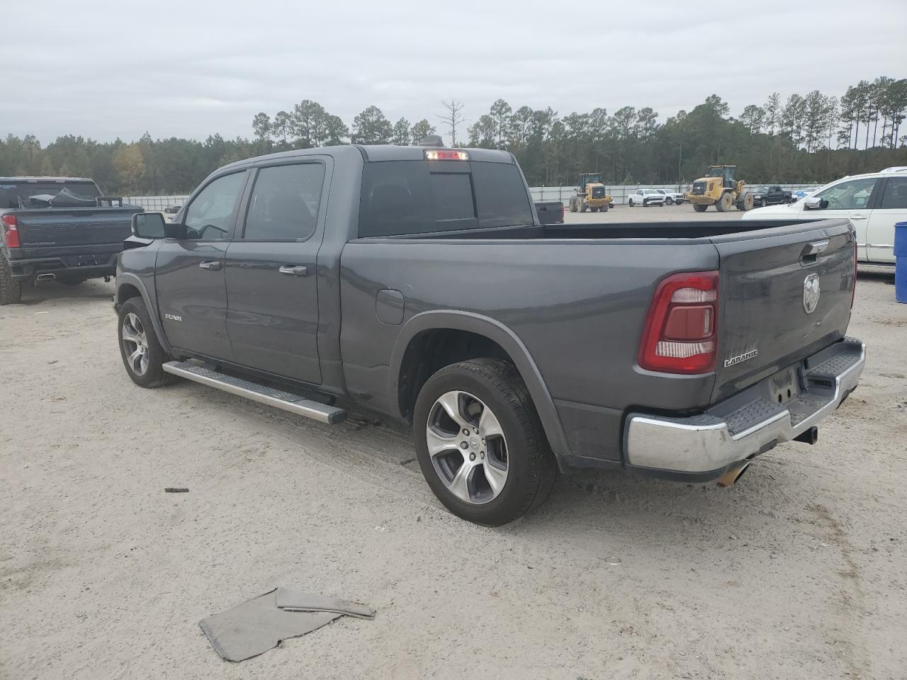 2019 RAM 1500 - Image 2