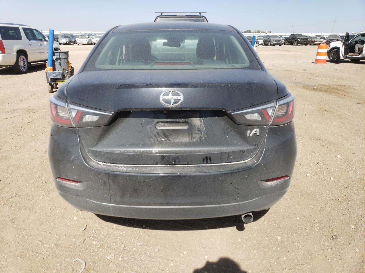 3MYDLBZV9GY109397 2016 Toyota Scion Ia