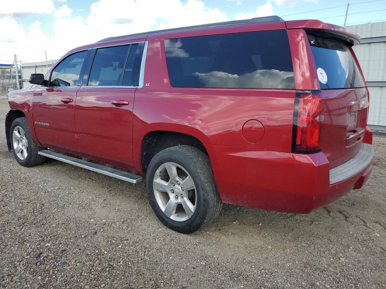 VIN 1GNSCJKC5FR234613 2015 CHEVROLET SUBURBAN no.2