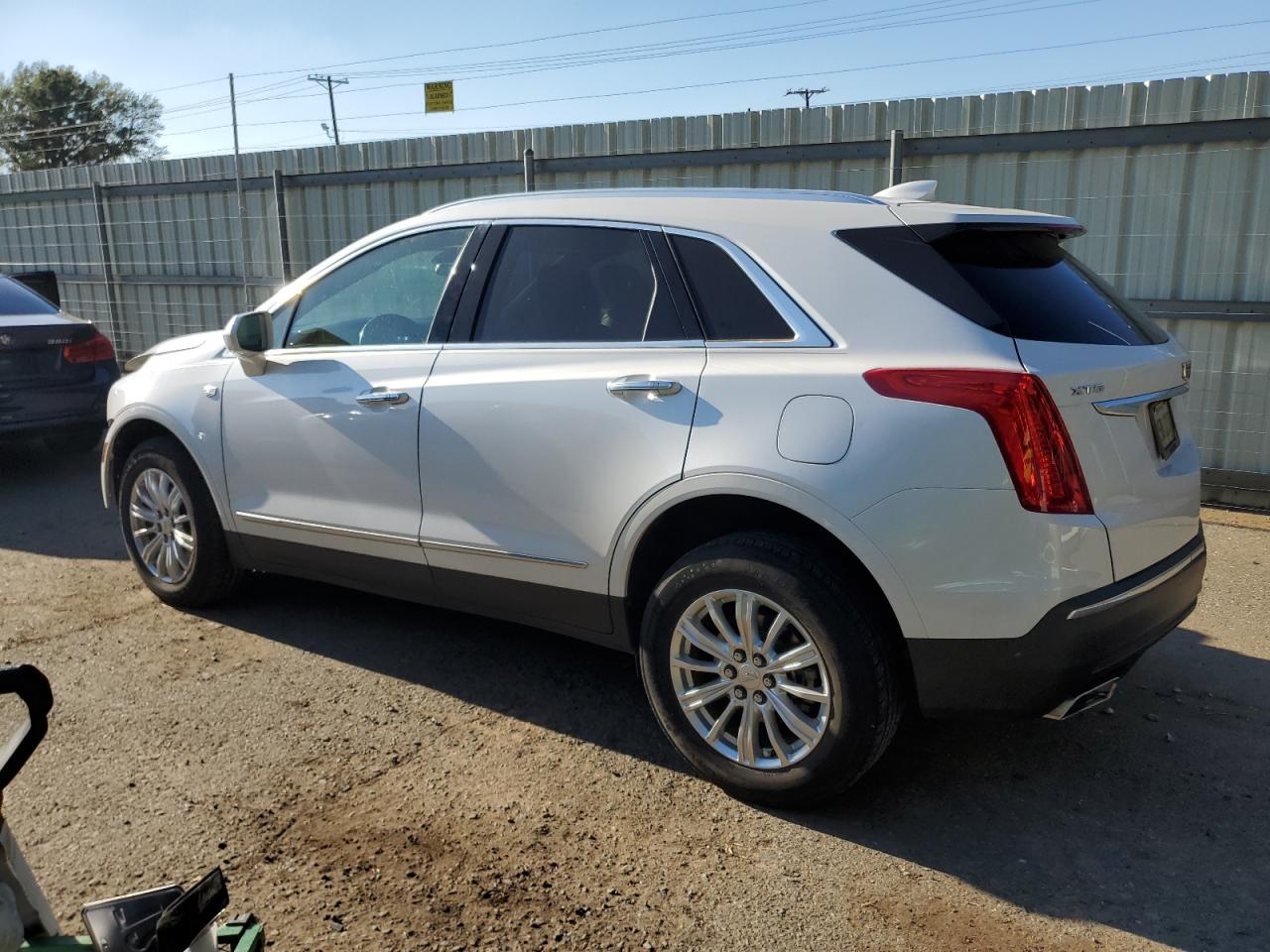 VIN 1GYKNARSXKZ237883 2019 CADILLAC XT5 no.2