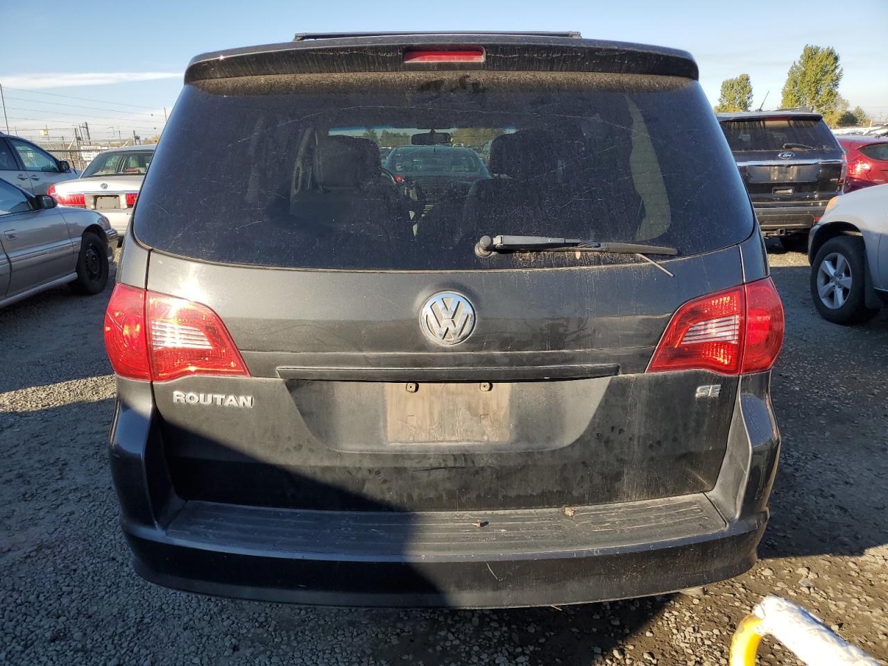 2011 Volkswagen Routan Se VIN: 2V4RW3DG3BR804693 Lot: 76273914