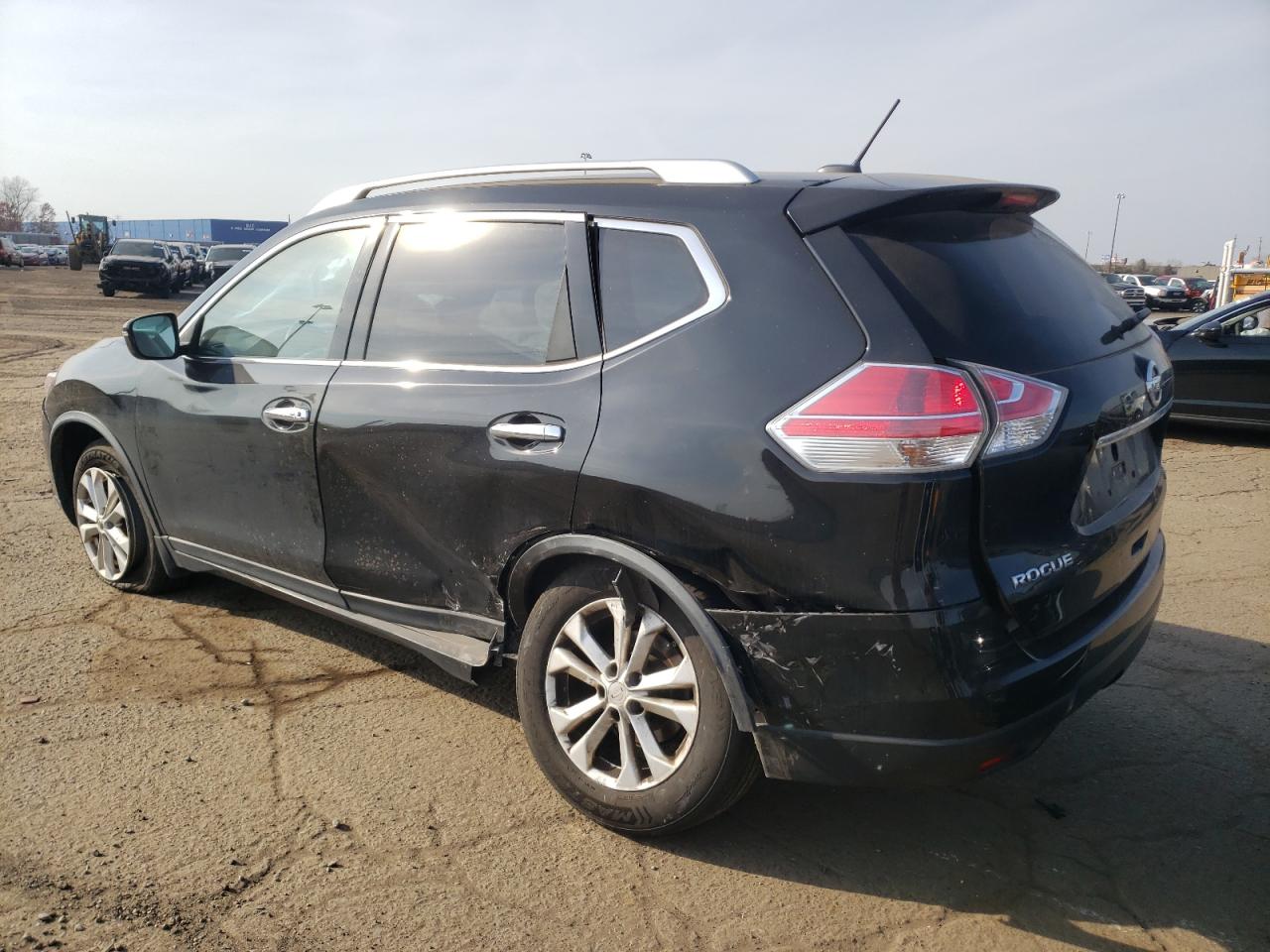 2016 Nissan Rogue - Image 2