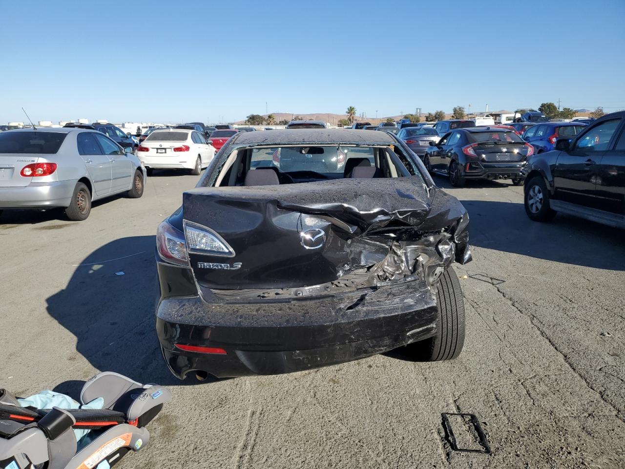 2013 Mazda 3 - Image 6