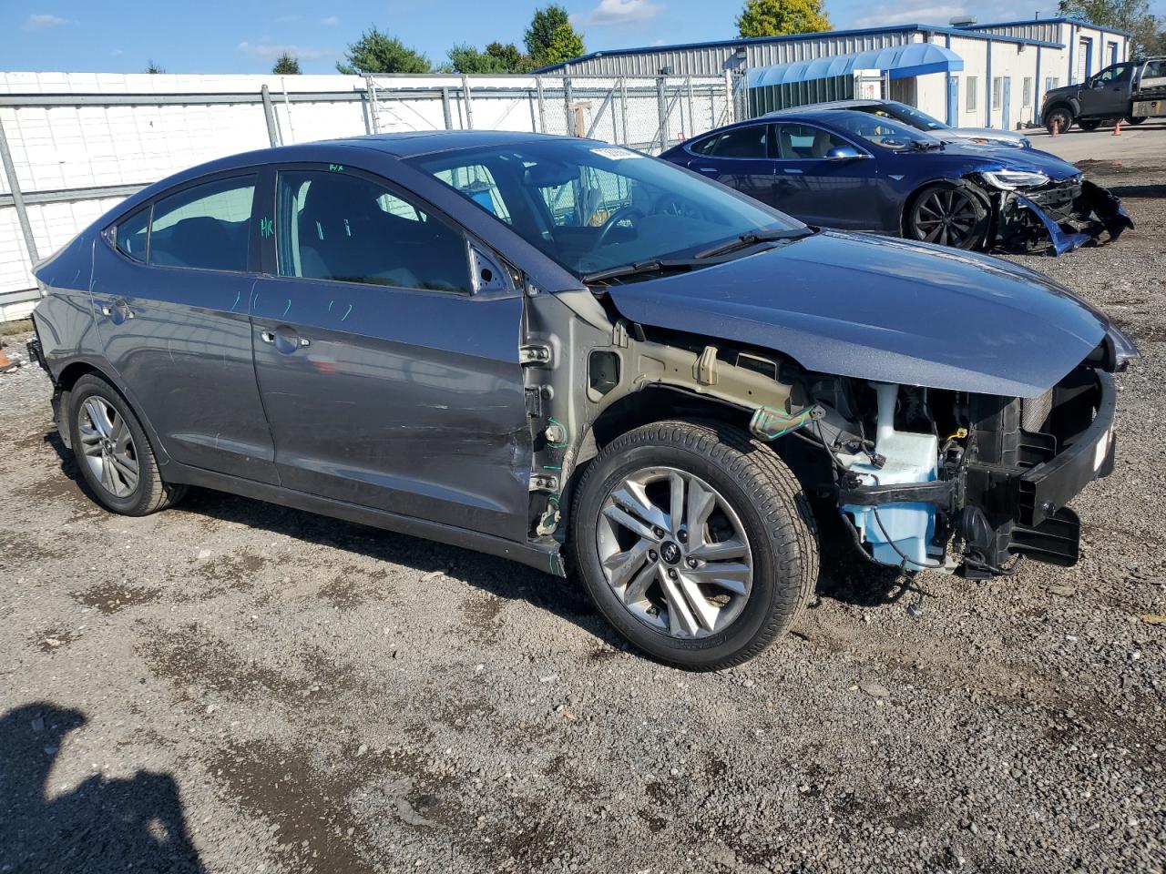 2019 Hyundai Elantra - Image 4