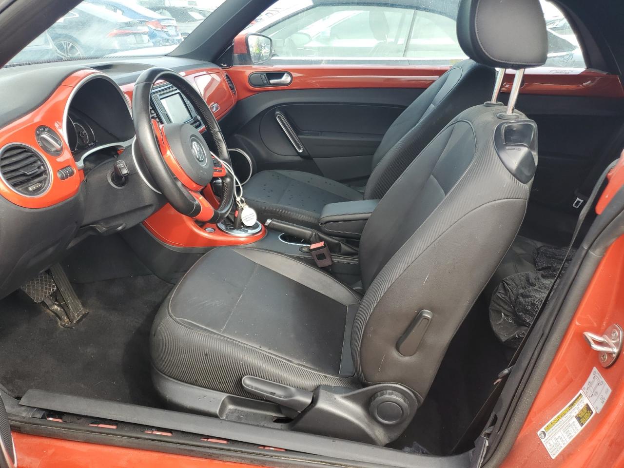 2019 Volkswagen Beetle - Image 7