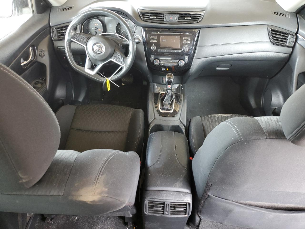 2017 Nissan Rogue - Image 8