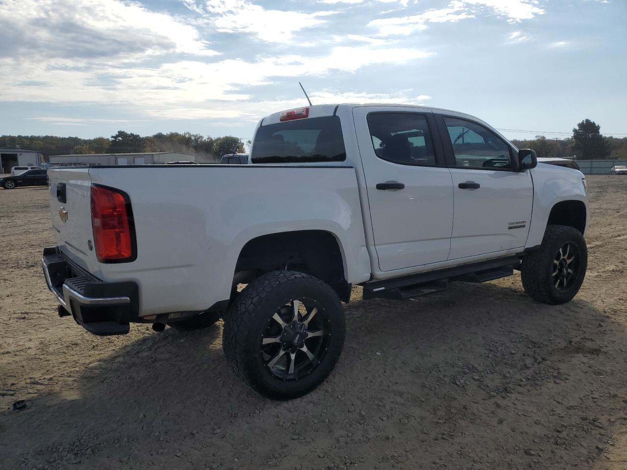 2020 Chevrolet Colorado - Image 3