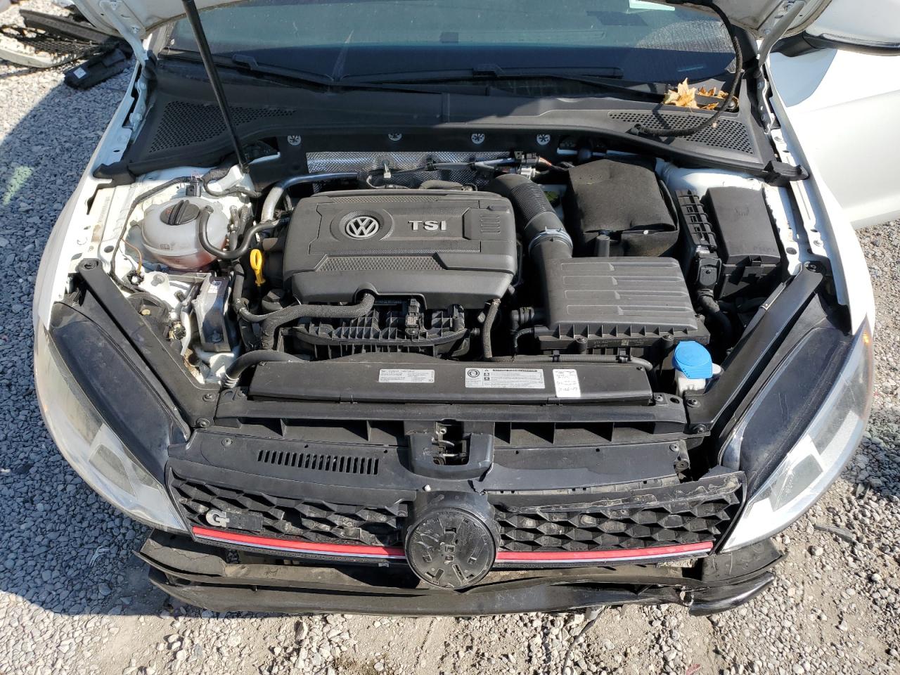 2017 Volkswagen GTI - Image 11