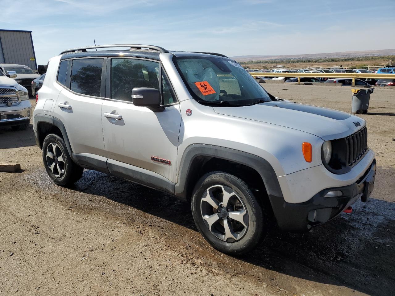 VIN ZACNJDC16MPM21605 2021 JEEP RENEGADE no.4