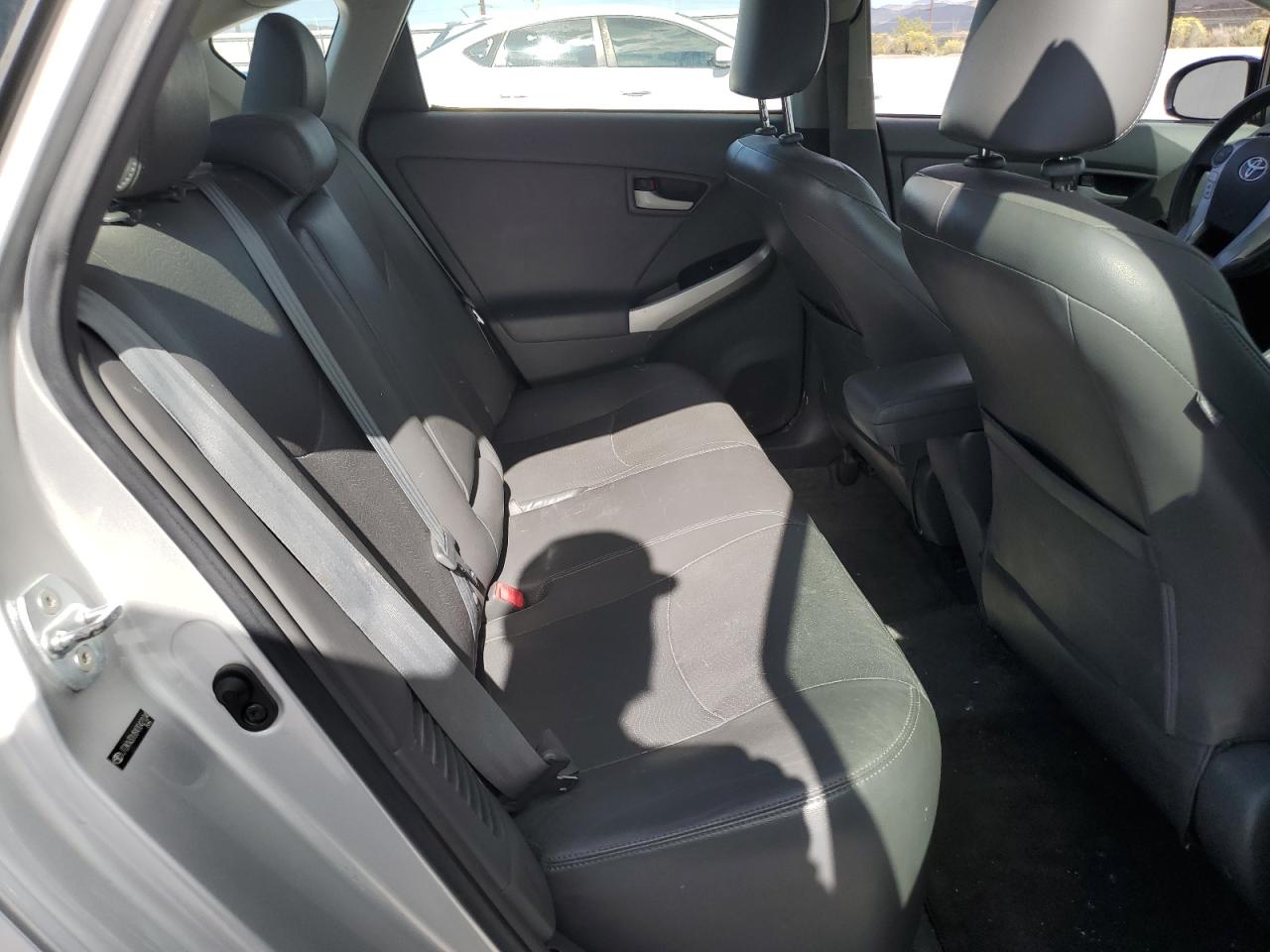 2010 Toyota Prius - Image 11