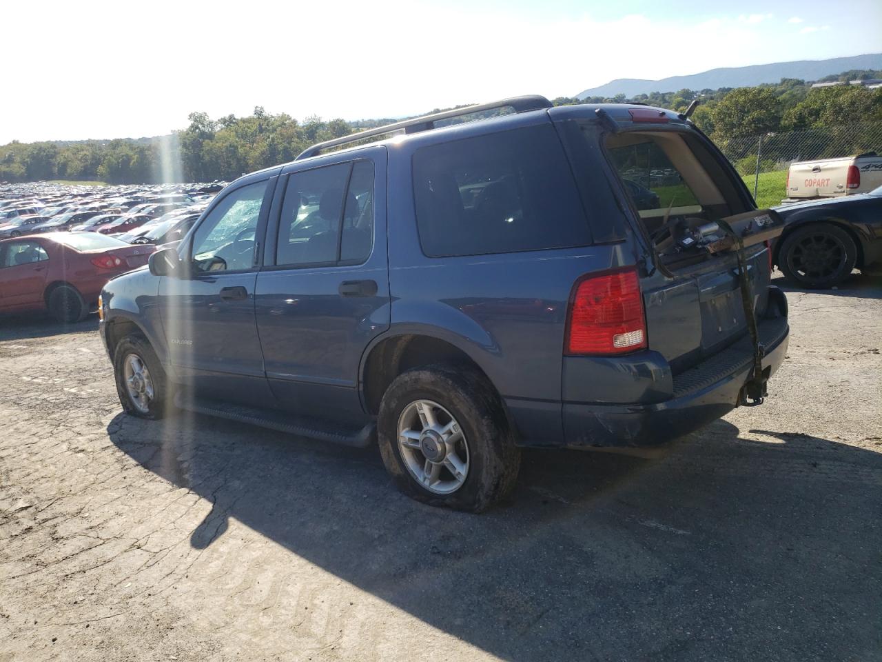 2004 Ford Explorer - Image 2