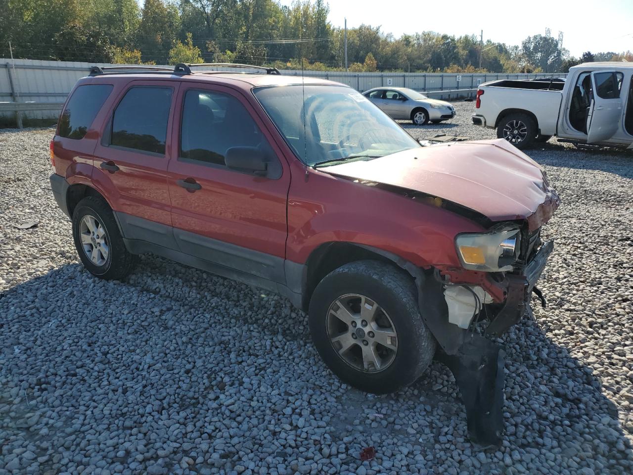 2005 Ford Escape - Image 4