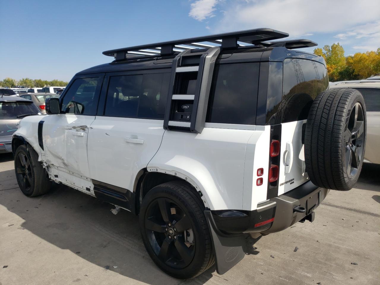 2022 Land Rover Defender - Image 2