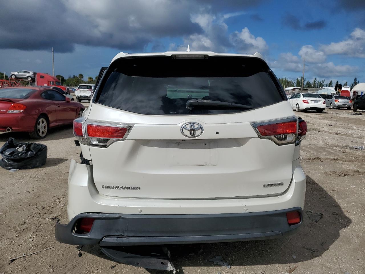 2015 Toyota Highlander Limited VIN: 5TDYKRFHXFS112602 Lot: 76518384