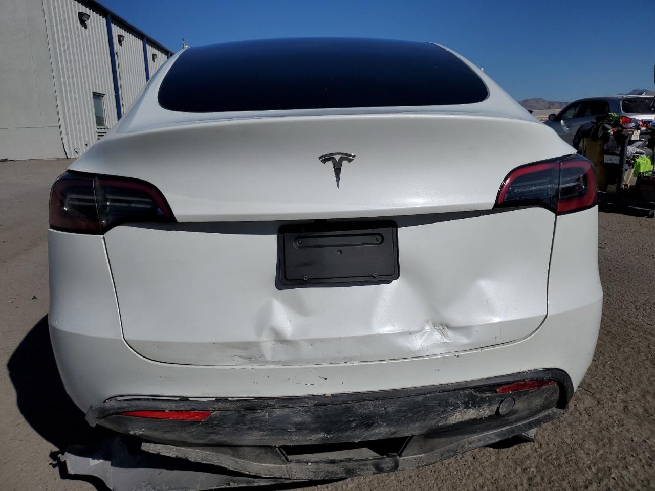 2024 Tesla Model Y VIN: 7SAYGDED4RF009285 Lot: 77254924