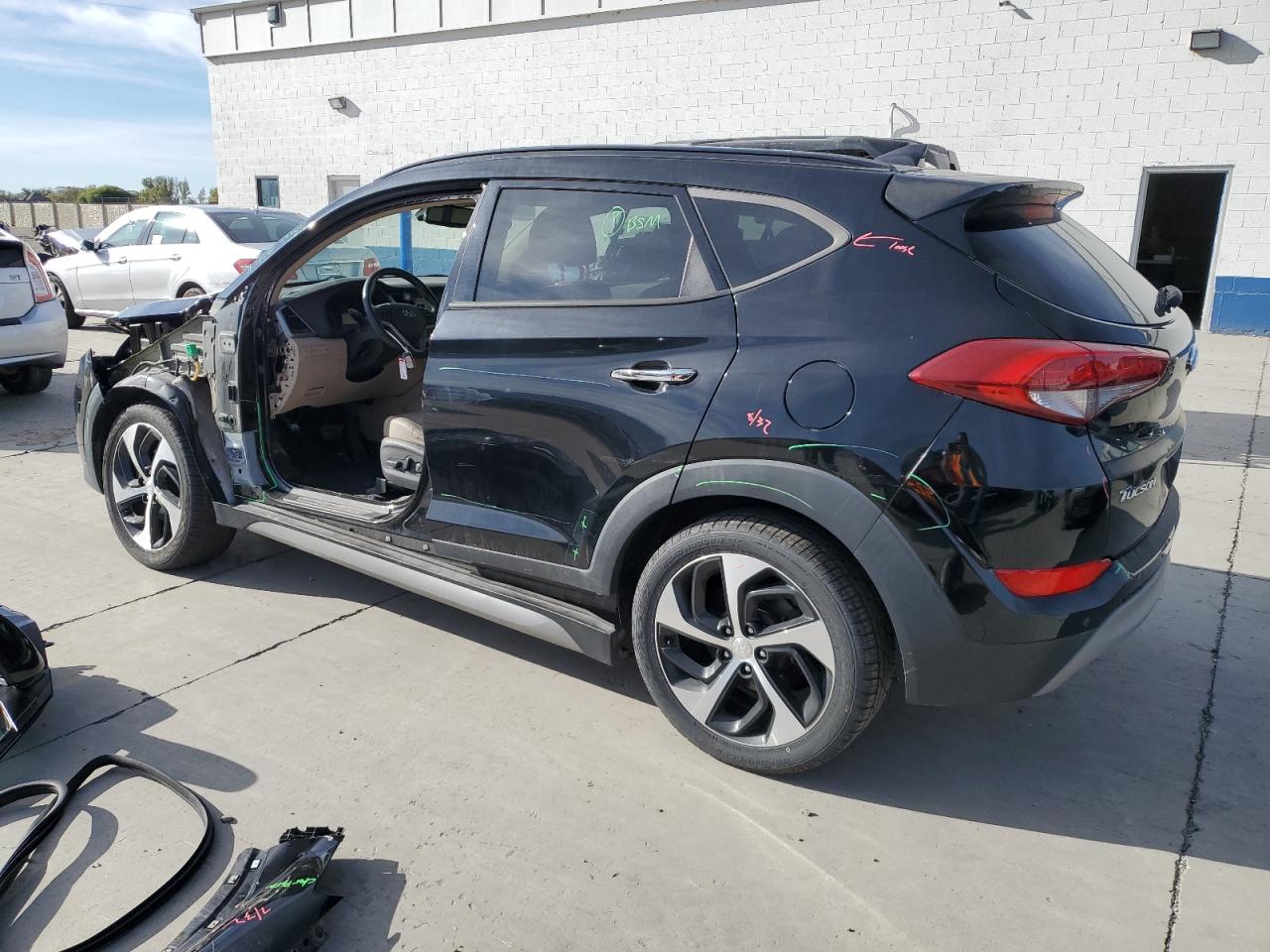 2017 Hyundai Tucson - Image 2