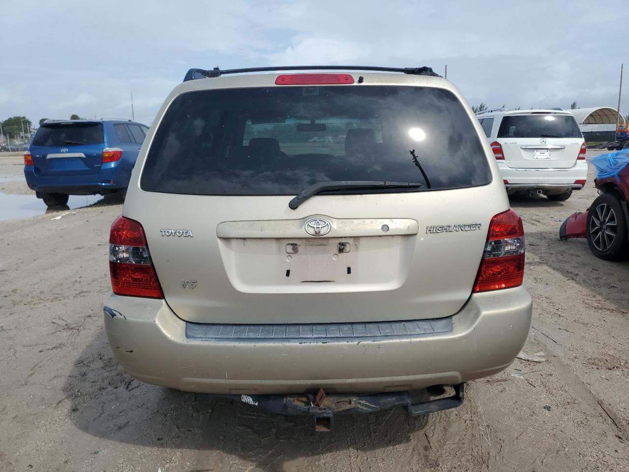 JTEGP21A450045667 2005 Toyota Highlander Limited