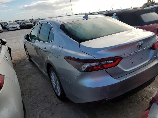  TOYOTA CAMRY 2022 Серебристый