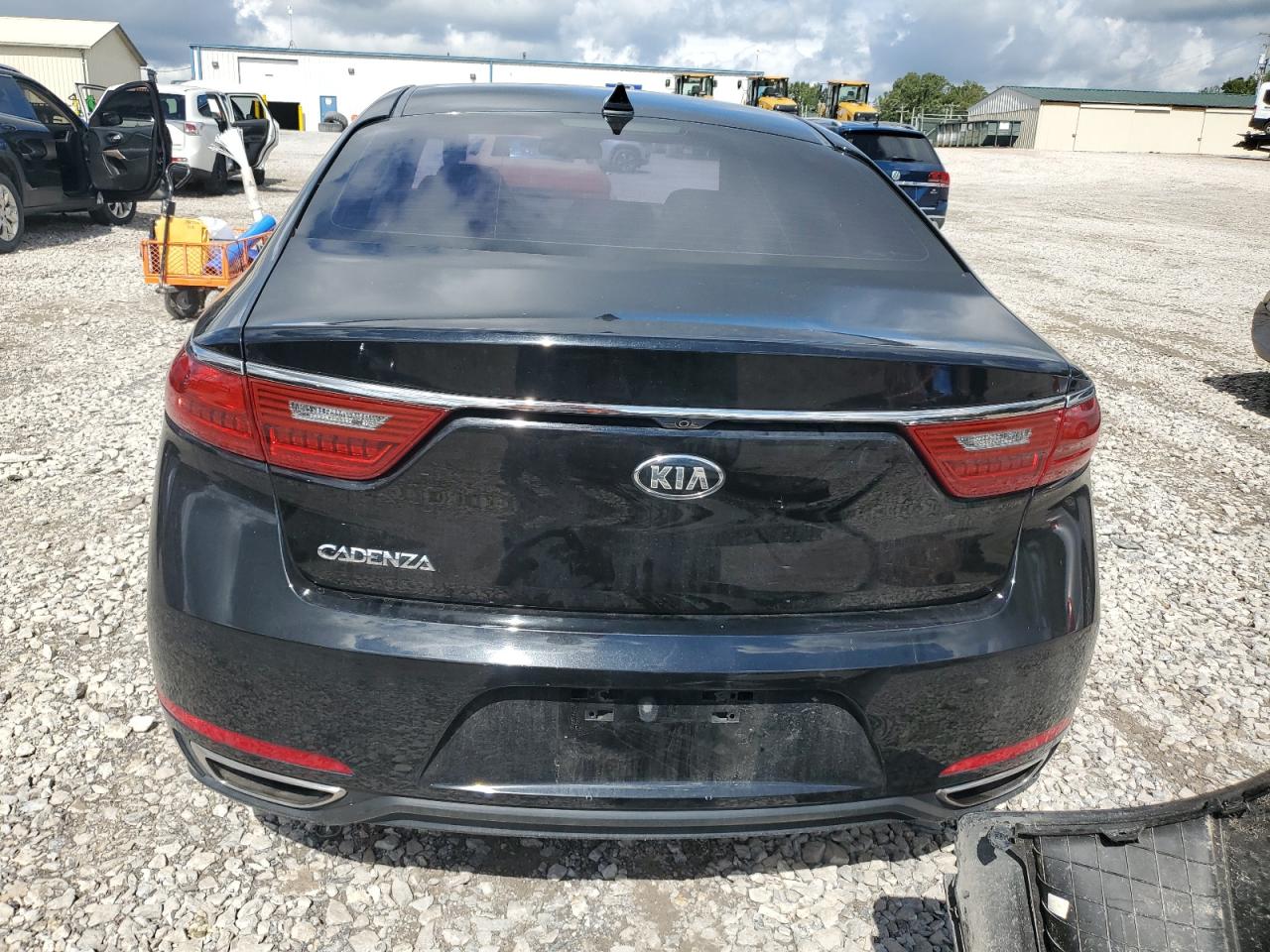 2017 Kia Cadenza Premium VIN: KNALB4J1XH5041804 Lot: 73663344