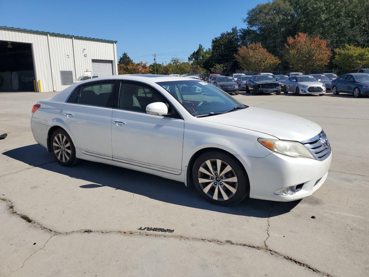 2012 Toyota Avalon - Image 4