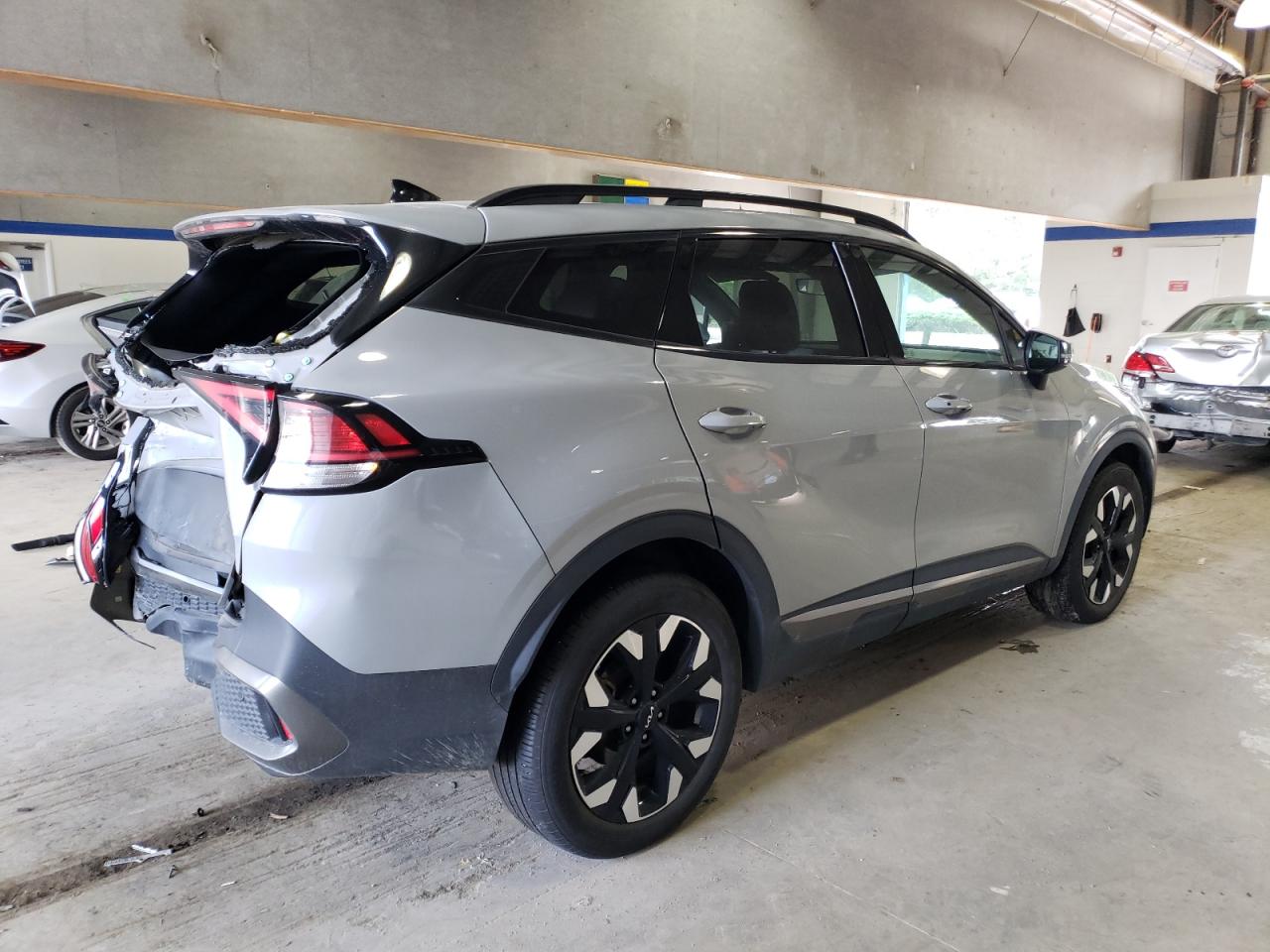 2023 Kia Sportage - Image 3
