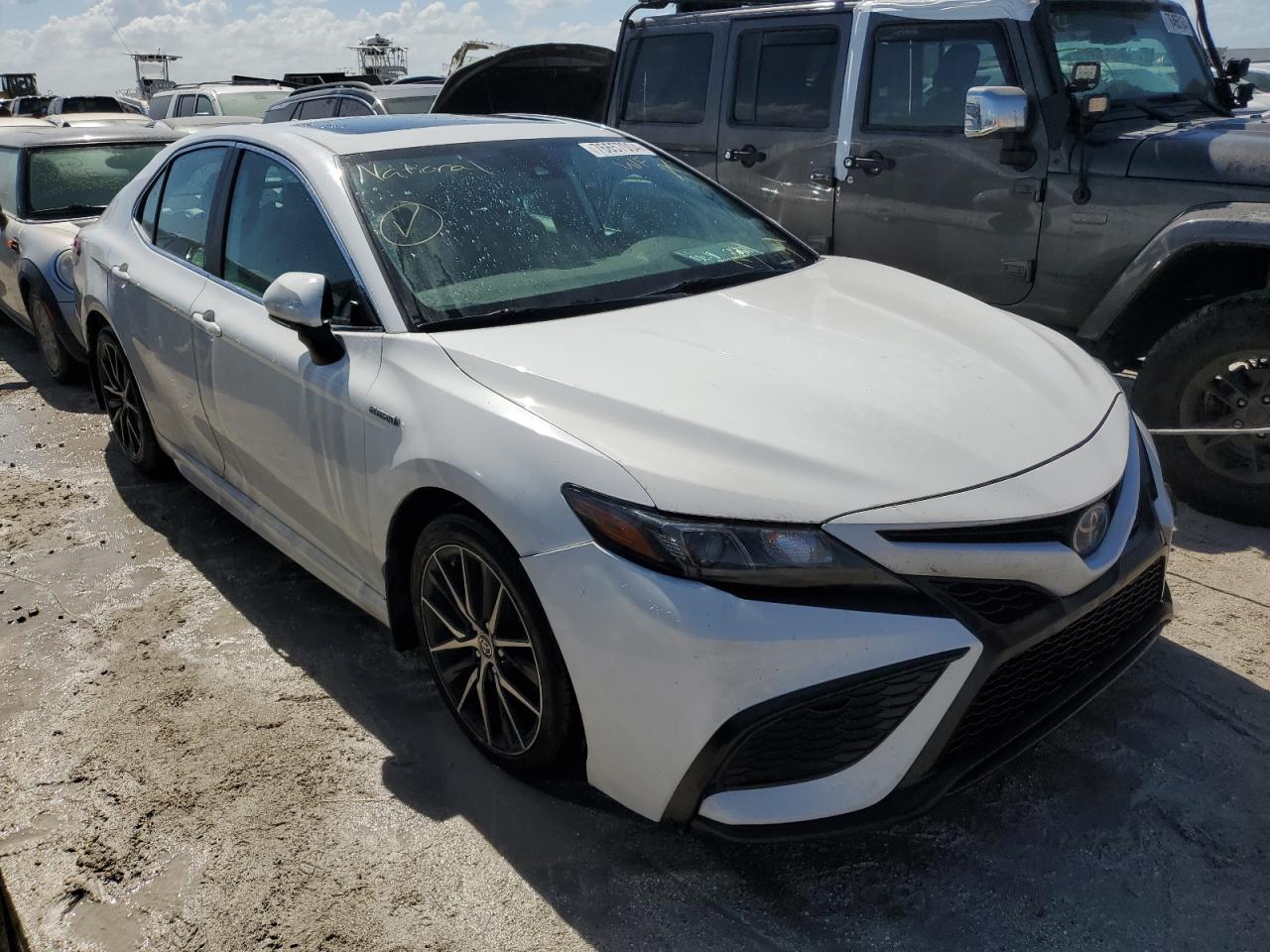 2021 Toyota Camry - Image 4