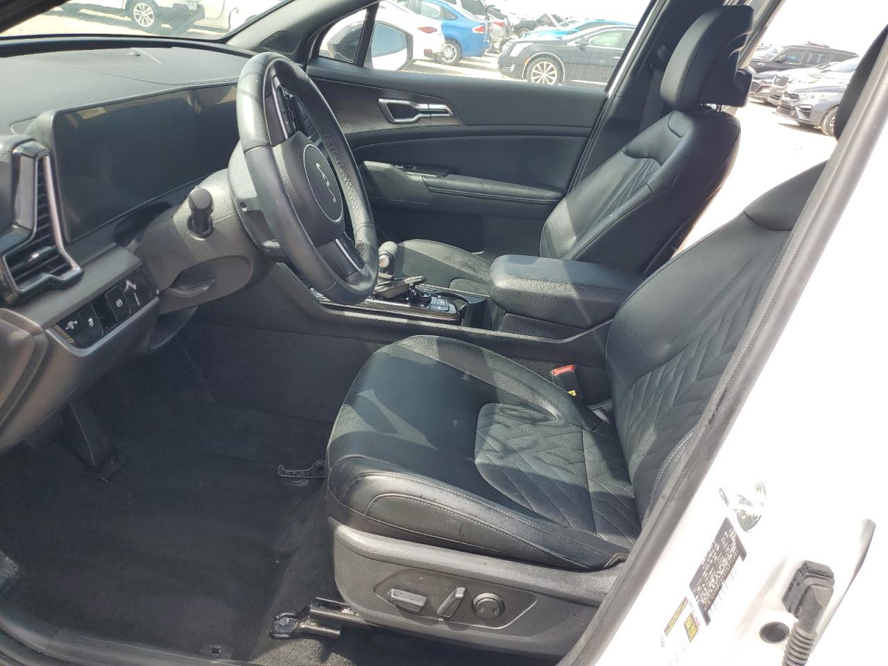 2023 Kia Sportage - Image 7