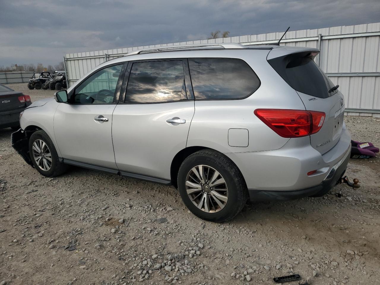 2018 Nissan Pathfinder - Image 2
