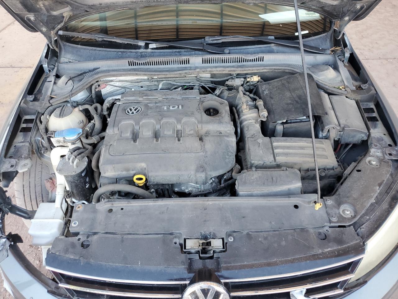 2015 Volkswagen Jetta - Image 11