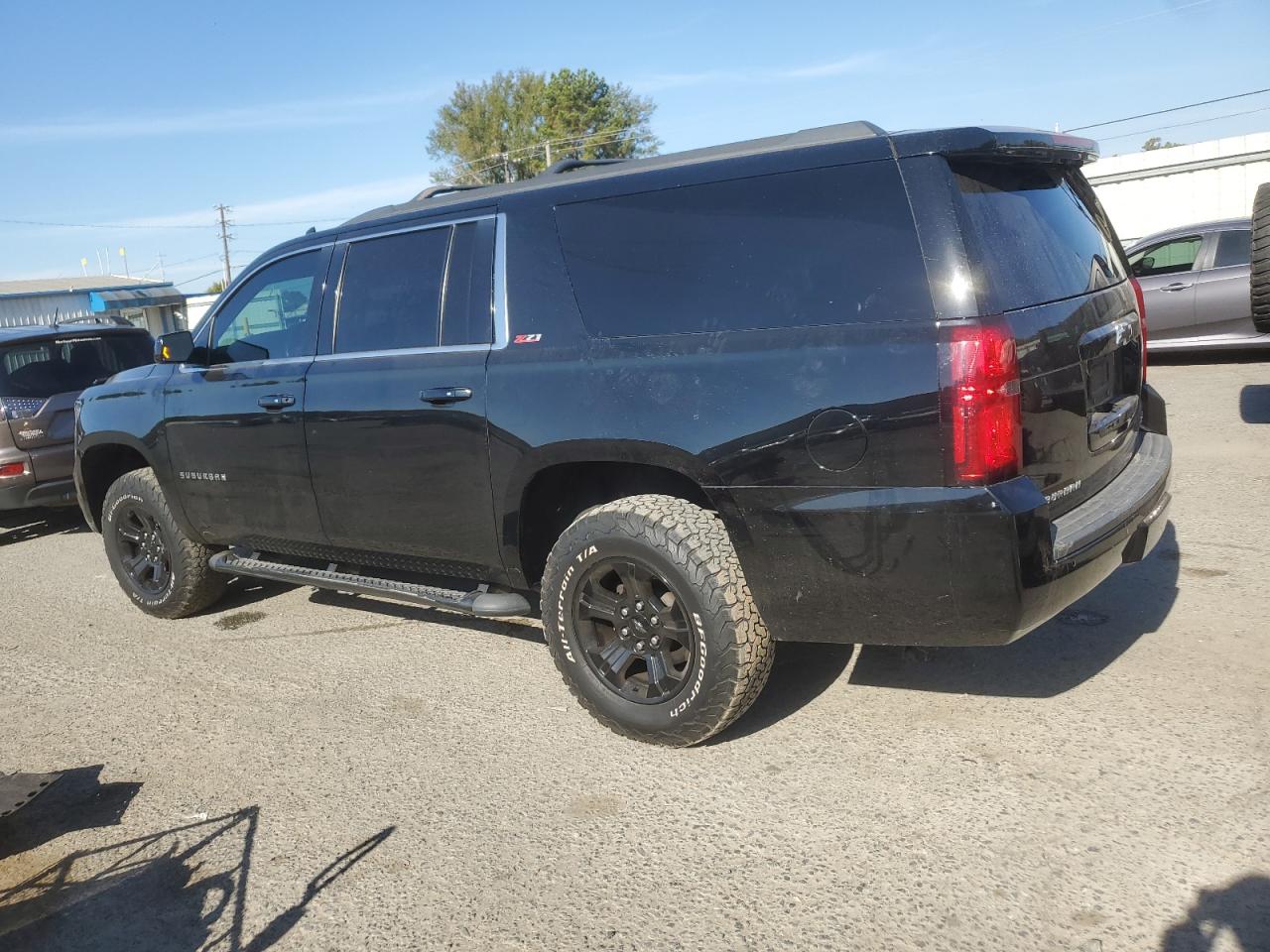 2018 Chevrolet Suburban - Image 2